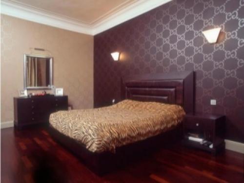 Какие подобрать обои в спальню. От чего зависит выбор обоев для спальни 36