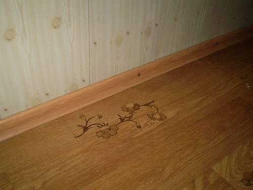 Цвет плинтуса под пол или под двери. Какого цвета ставить двери: в тон полу или нет 17 Цвет плинтуса под пол или под двери. Какого цвета ставить двери: в тон полу или нет 17