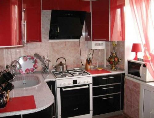 Ремонт кухни в панельном доме. Хитрости, которые помогают экономить место