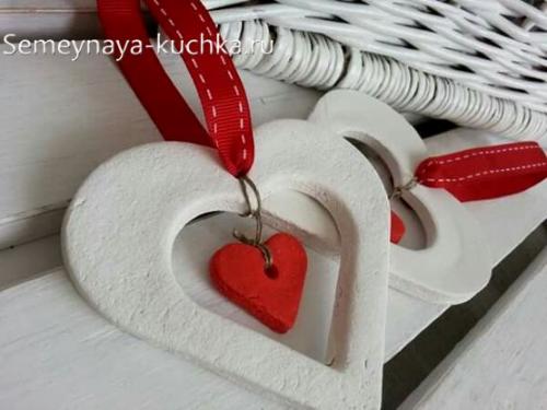 Поделки для девочек. С СЕРДЕЧКАМИ.