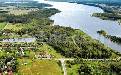 Земельные участки рядом с водоемом. Где в Подмосковье продается земля у большой воды?