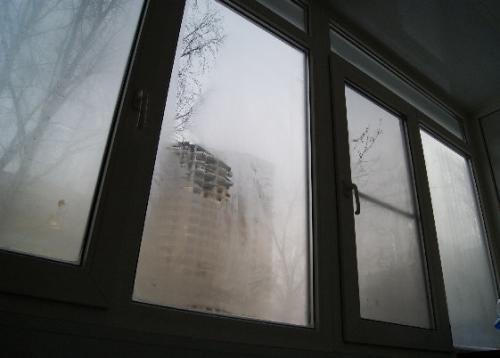 Потеют пластиковые окна в квартире изнутри. Почему потеют пластиковые окна в квартире? 09 Потеют пластиковые окна в квартире изнутри. Почему потеют пластиковые окна в квартире? 09
