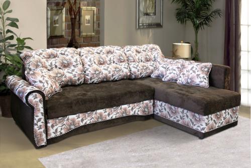 Диван и шторы из одной ткани. Декоративные подушки, которые выглядят плохо и скучно