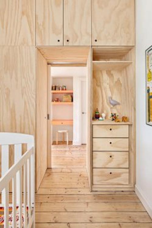 Дизайн однокомнатной квартиры для семьи из 4 человек. Из одной комнаты – две