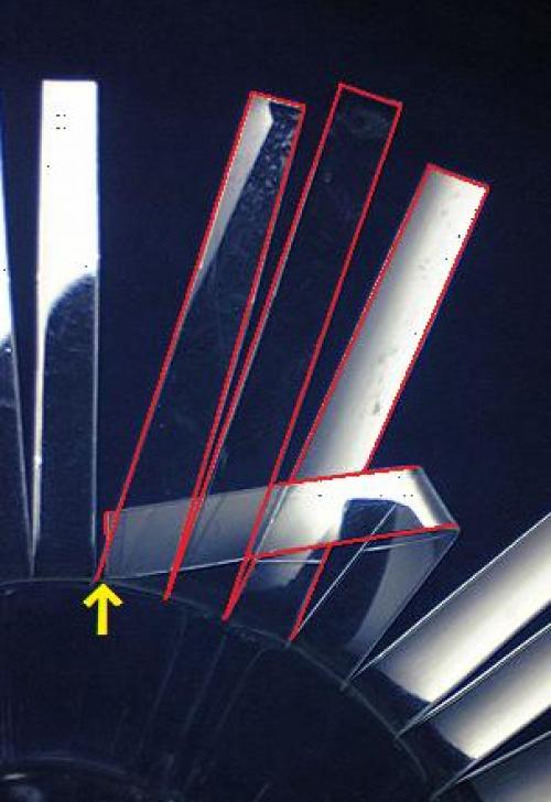 Как сделать вазу из пластиковой бутылки для цветов. Вазы из пластиковых бутылок 06