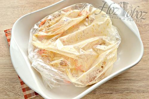 Мясо в духовке в рукаве. Приготовление