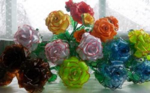 Объемные цветы из пластиковых бутылок. Цветы из пластиковых бутылок своими руками пошагово для начинающих