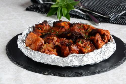 Как приготовить сочное мясо в духовке. Мясо кусочками в духовке. Вкуснятина без хлопот