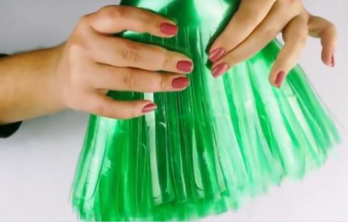 Как сделать метлу из пластиковых бутылок пошагово. Как изготовить прочную бюджетную метлу на каждый день из обычных пластиковых бутылок
