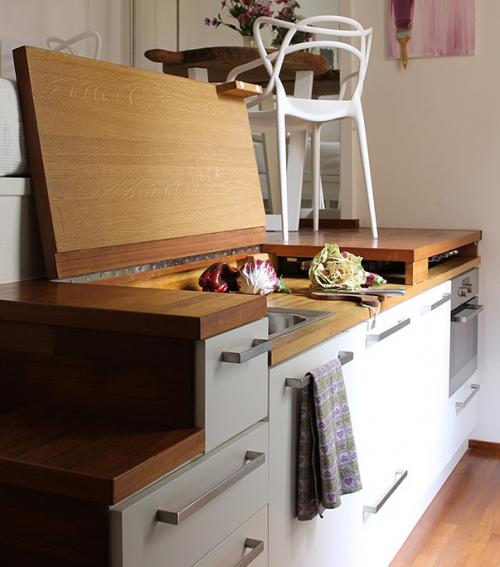 Очень маленькое помещение для проживания с мебелью — трансформерами 04