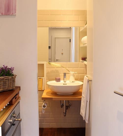 Очень маленькое помещение для проживания с мебелью — трансформерами 08