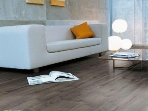 На что приклеить линолеум. Клей для холодной сварки линолеума 01