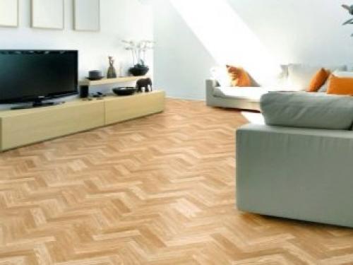 На что приклеить линолеум. Клей для холодной сварки линолеума 03