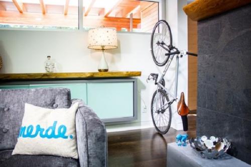 Хранение велосипедов в квартире. В квартире Первым делом, надо определить список всех потенциальных мест, где может поселиться велосипед - и откуда его будет удобно забирать. 14 Хранение велосипедов в квартире. В квартире Первым делом, надо определить список всех потенциальных мест, где может поселиться велосипед - и откуда его будет удобно забирать. 14