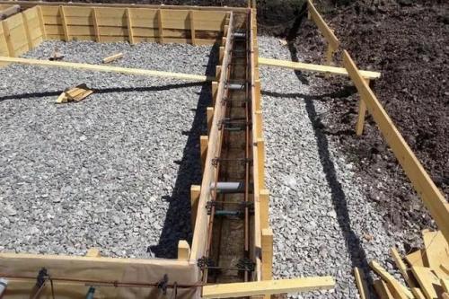 Дренаж в частном доме своими руками. Система дренажа вокруг дома 01 Дренаж в частном доме своими руками. Система дренажа вокруг дома 01