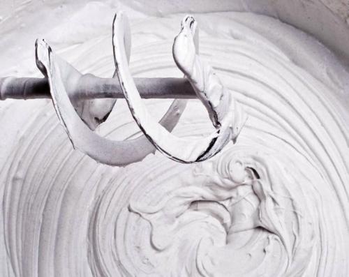 Шпаклевка стен под обои расценки. Сколько стоит шпатлевка стен под обои за квадратный метр?