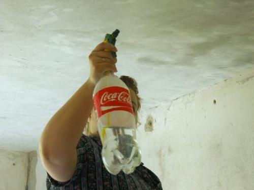 Как снять побелку с потолка. Как быстро снять побелку с потолка: девять доступных способов