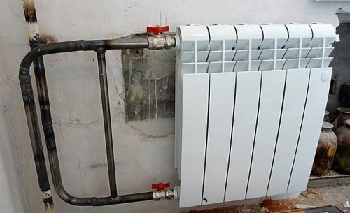 Батареи греют по разному. Работа в ЖКХ: почему батареи греют наполовину?