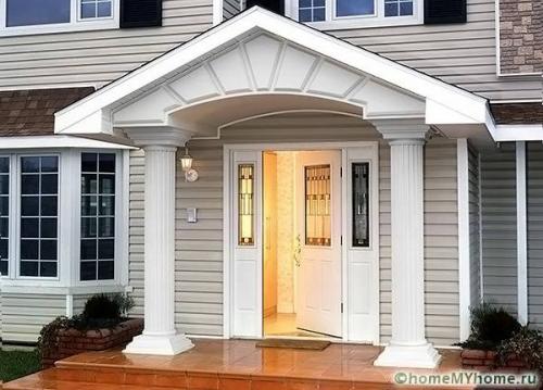 Металлопластиковые входные двери в частный дом. Из чего собираются пластиковые входные двери для частного дома: фото и примеры оформления