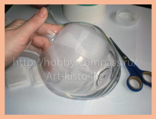 Декупаж вазы из пластиковой бутылки. Имитация фарфора