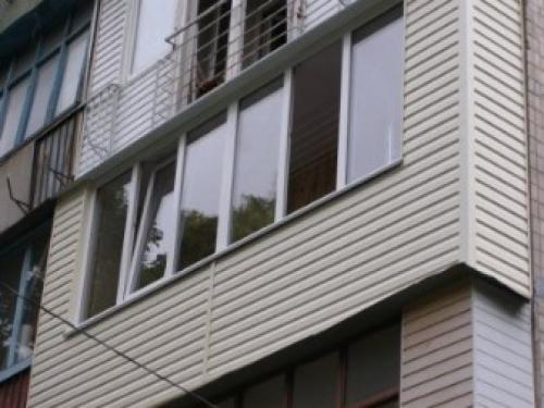 Как закрыть балкон своими руками. Выбор материалов для наружной отделки балкона 18