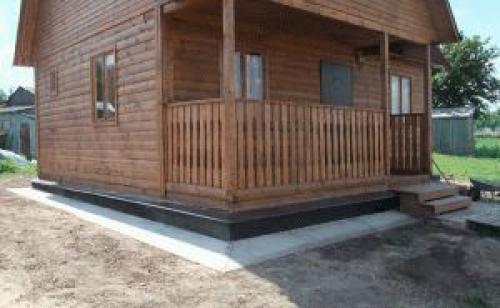 Установка отливов в деревянном доме. Монтаж отлива на цоколь деревянного дома своими руками