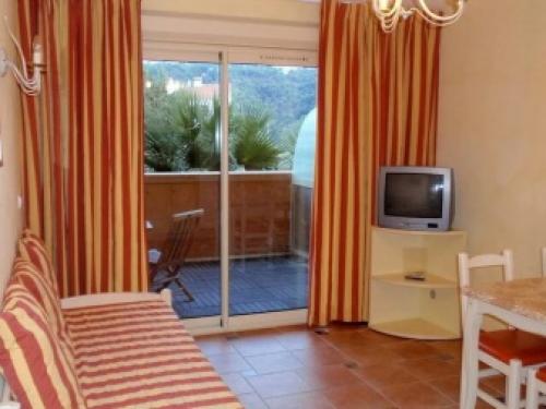 Пластиковые раздвижные двери на балкон. Раздвижные пластиковые двери на балкон 04 Пластиковые раздвижные двери на балкон. Раздвижные пластиковые двери на балкон 04