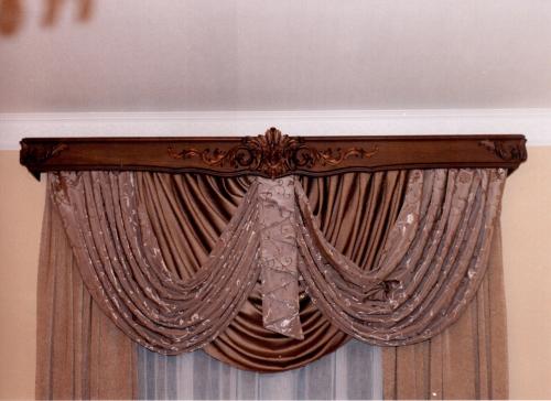 Потолочный карниз прямой или закругленный. Материал для потолочного карниза