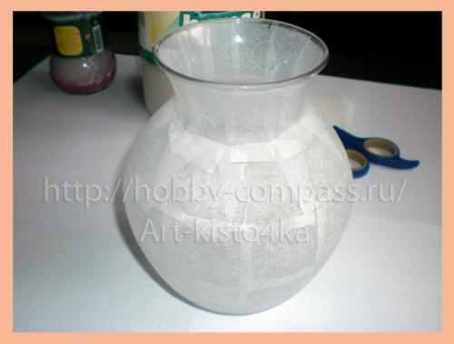 Декупаж вазы из пластиковой бутылки. Имитация фарфора