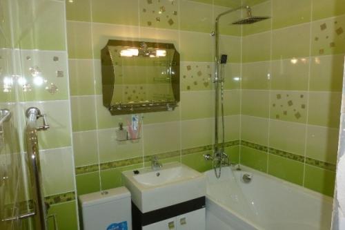 Бюджетный ремонт в ванной без плитки. Организация процесса