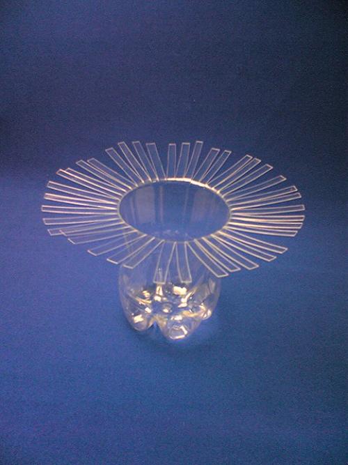 Ваза своими руками из пластиковой бутылки для цветов. Ваза с цветами из пластиковой бутылки 38 Ваза своими руками из пластиковой бутылки для цветов. Ваза с цветами из пластиковой бутылки 38