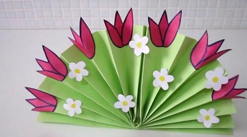 Что можно сделать ко дню матери своими руками. Легкая аппликация “Букет в ладошке” для учащихся 1-2 классов