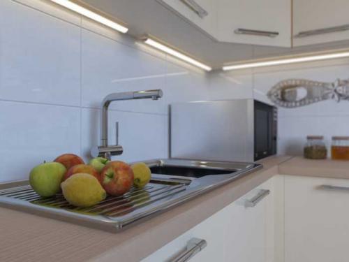 Как Вам такая светлая кухня? Что-то бы изменили? 05