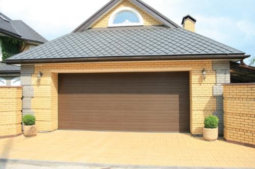 Разновидности гаражных ворот. Как подойти к процессу выбора?