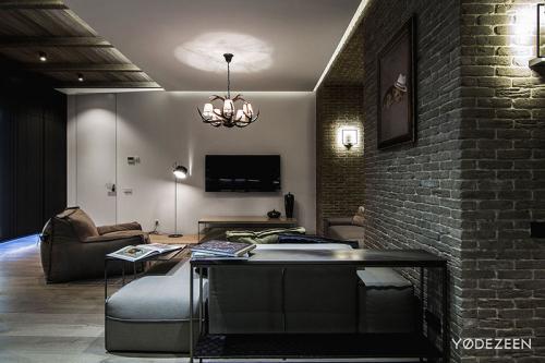 Как Вам такой интерьер квартиры в темных цветах? Мрачно или стильно? 01