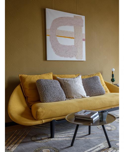 Интересный дизайн квартиры в желтом и черном цвете 09