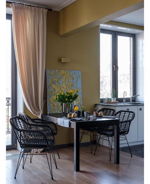 Интересный дизайн квартиры в желтом и черном цвете 02