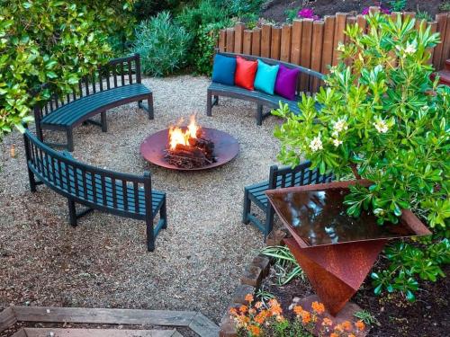 Дизайн небольшого участка возле частного дома. Красивый двор — модная тенденция или необходимость