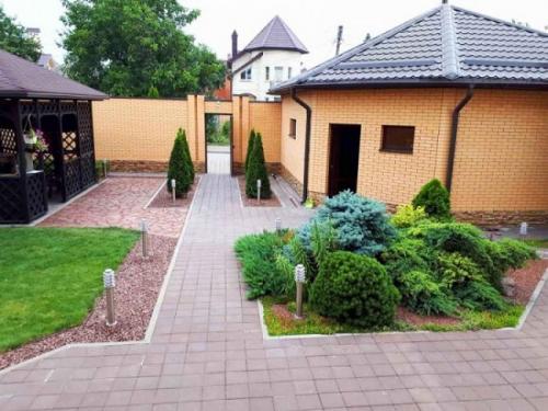 Дизайн небольшого участка возле частного дома. Красивый двор — модная тенденция или необходимость 16 Дизайн небольшого участка возле частного дома. Красивый двор — модная тенденция или необходимость 16