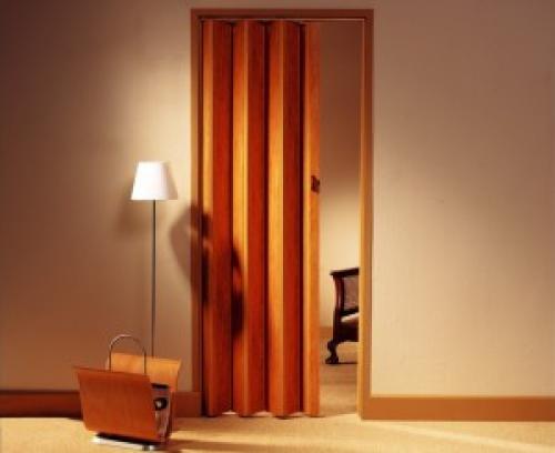 Как собрать дверь гармошку инструкция. Из чего изготавливаются двери-гармошки