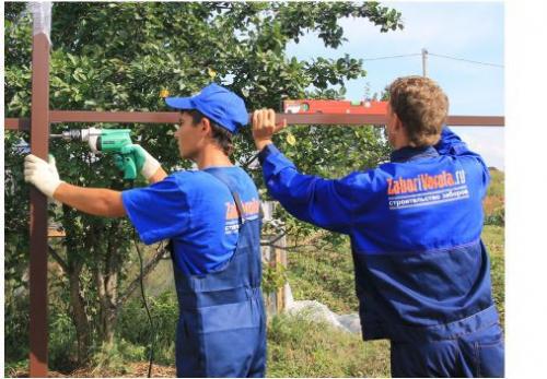 Установка железного забора. Металлический забор своими руками: пошагово делаем забор из профлиста и штакетника