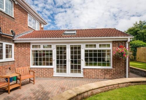 Дизайн отмостки вокруг дома. Отмостка дома своими руками —, как сделать защита фундамента? Пошаговая инструкция (71 фото)