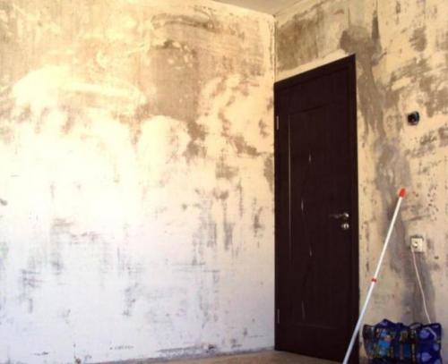 Как новые обои наклеить на старые. Обои на обои — идея косметического ремонта