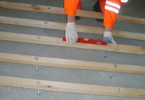 Усиление лаги пола. Почему скрипят полы 04 Усиление лаги пола. Почему скрипят полы 04