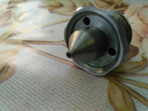 Устройство краскопульта с верхним бачком. Устройство краскопульта пневматического