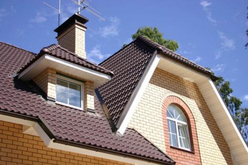 Кровля эркера металлочерепицей. Крыша из металлочерепицы — способы кровли и практические советы, как сделать крышу своими руками (фото и видео)