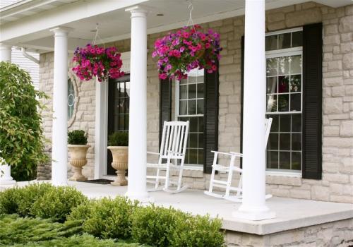 Крыльцо частного дома из металла. Материалы