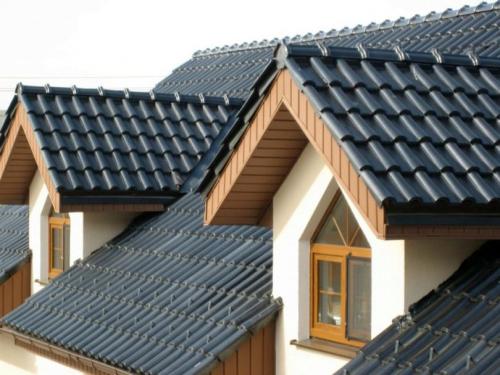 Кровля эркера металлочерепицей. Крыша из металлочерепицы — способы кровли и практические советы, как сделать крышу своими руками (фото и видео)