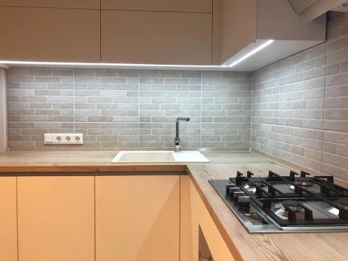 Как Вам кухня? Что бы Вы изменили (убрали или добавили)? 05