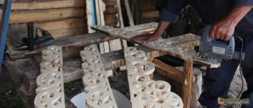 Резьба по дереву эскизы электролобзиком. Шаблоны для резных наличников на окна и двери – от рисунка к трафарету 05